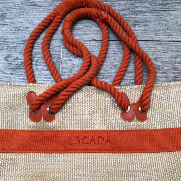 Escada beach tote - Picture 2 of 4